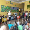 Występ pierwszaków w przedszkolu